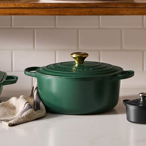 Le Creuset Signature Round Dutch Oven